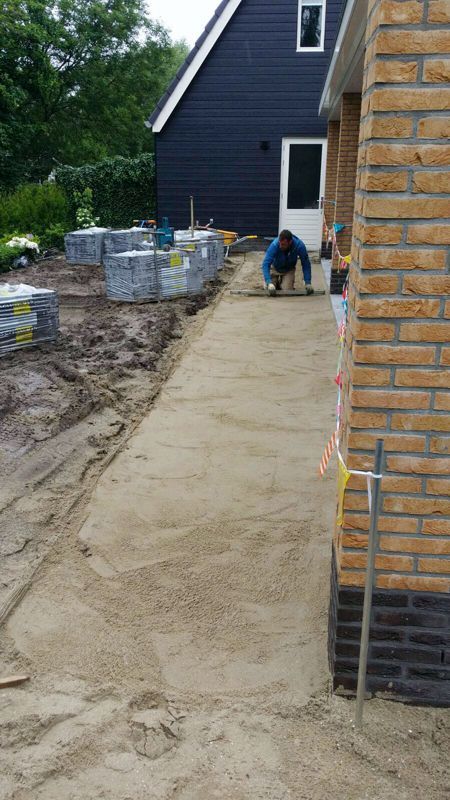 Tuinpad waterpas aanleggen